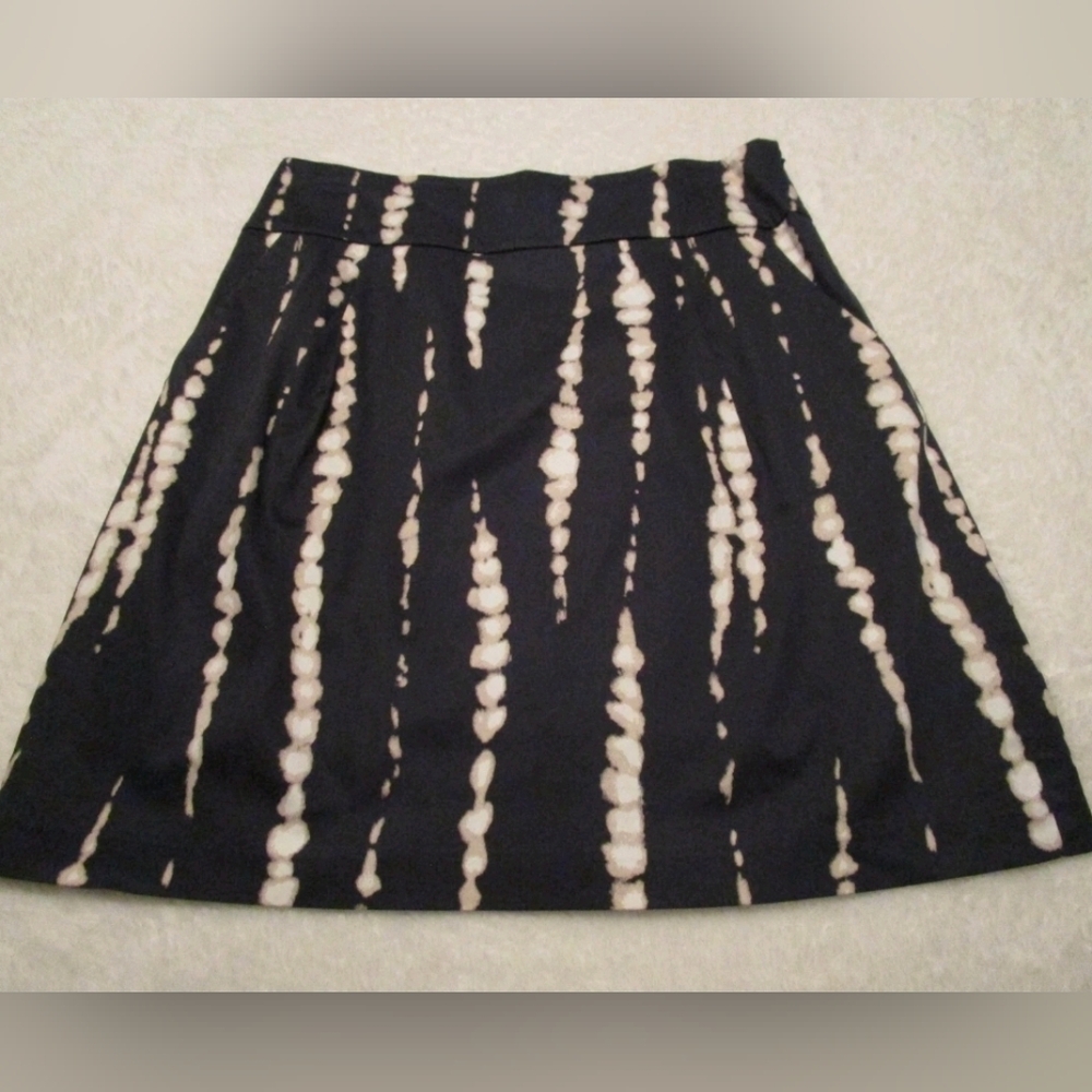 Stylish Black and White Women's Skirt